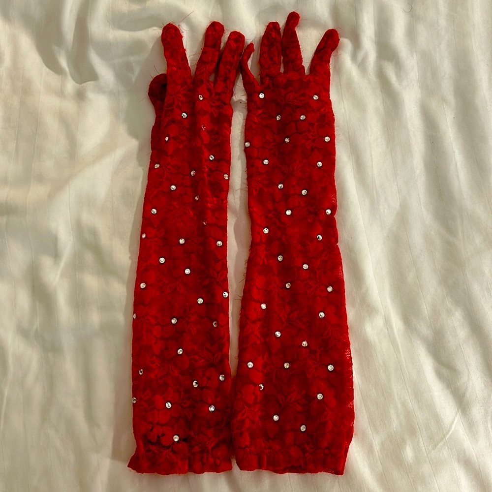Red gloves